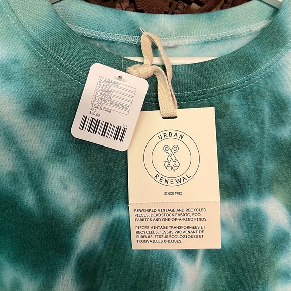 Urban Renewal Green Tie Dye Heart sweatshirt - Picture 2 of 12